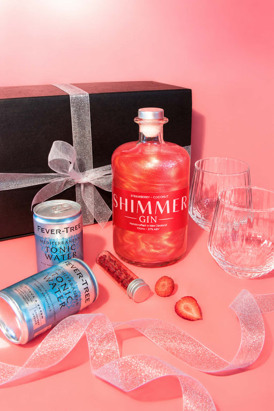 Red Shimmer Gin Gift Box – Strawberry & Coconut Gin Gift Set